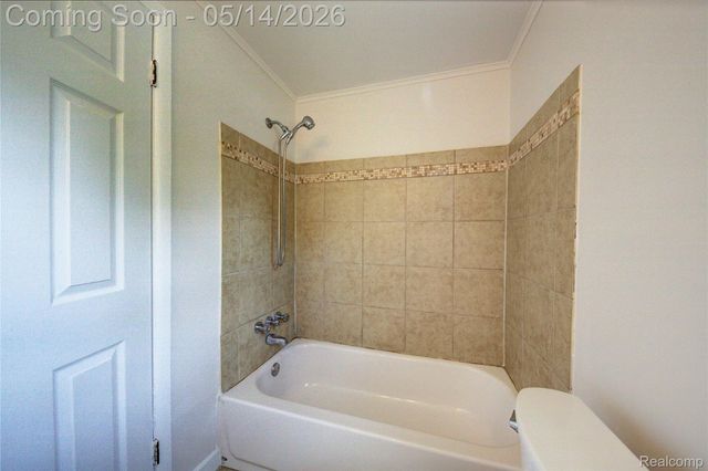 32612 Lyndon Street, Livonia, MI 48154