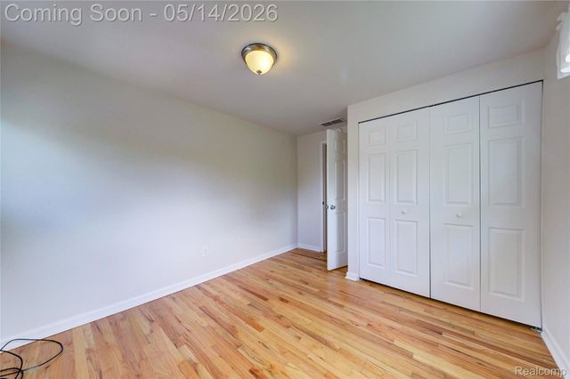 32612 Lyndon Street, Livonia, MI 48154