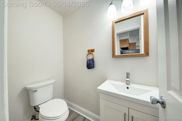 32612 Lyndon Street, Livonia, MI 48154