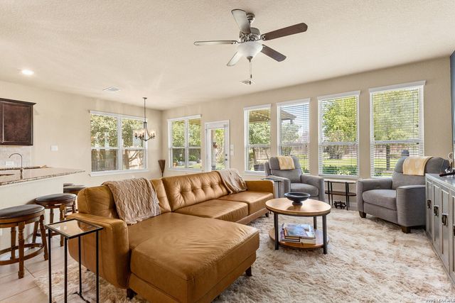 422 Woodside Way, Cibolo, TX 78108