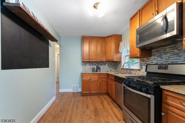 130 Elmhurst Dr, Phillipsburg Town, NJ 08865