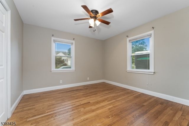 130 Elmhurst Dr, Phillipsburg Town, NJ 08865
