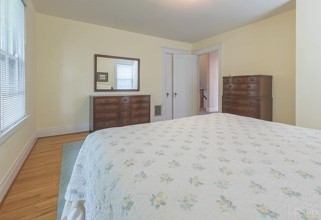 127 Wilmuth Avenue, Wyoming, OH 45215