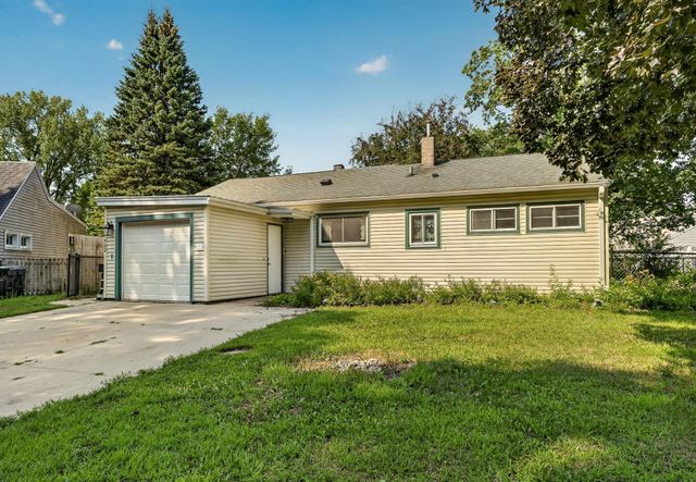 1402 Damon Court SE, Rochester, MN 55904