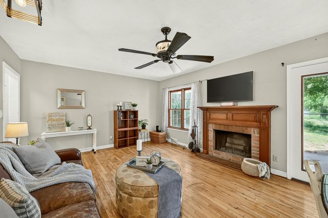1402 Damon Court SE, Rochester, MN 55904