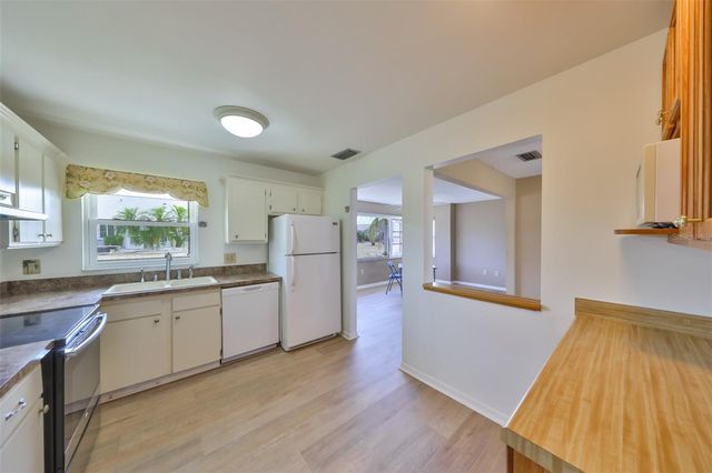 1529 ALLEGHENY DRIVE, Sun City Center, FL 33573