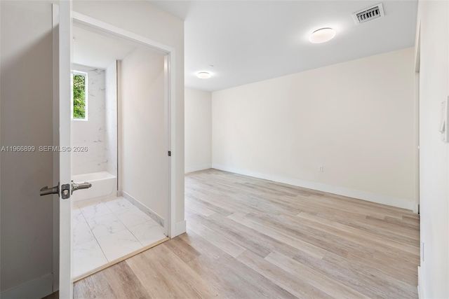 2561 NE 193rd St 1203, Miami, FL 33180