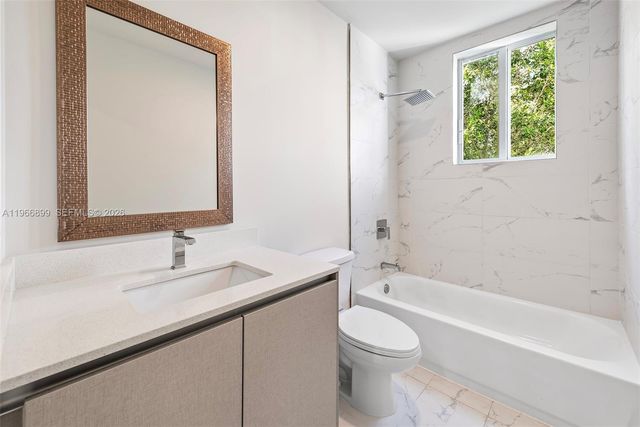 2561 NE 193rd St 1203, Miami, FL 33180