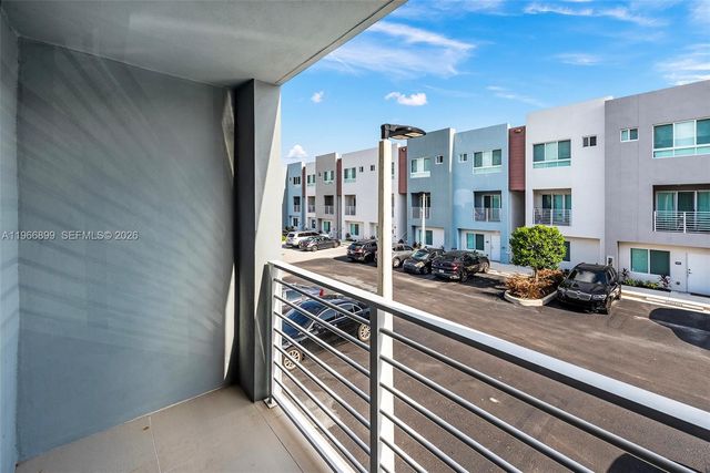 2561 NE 193rd St 1203, Miami, FL 33180