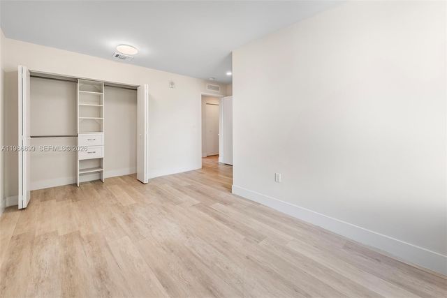 2561 NE 193rd St 1203, Miami, FL 33180