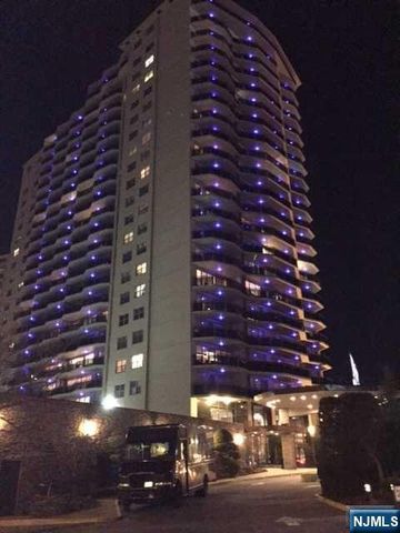 2077 Center Street 9B, Fort Lee, NJ 07024