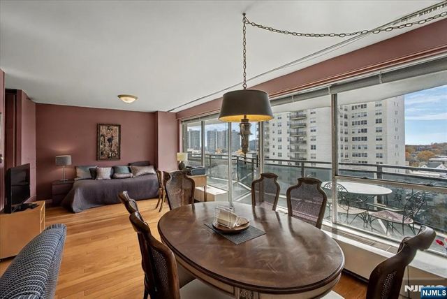 2077 Center Street 9B, Fort Lee, NJ 07024