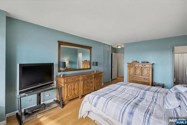 2077 Center Street 9B, Fort Lee, NJ 07024