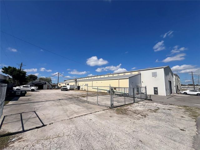 5705 E HANNA AVENUE, Tampa, FL 33610