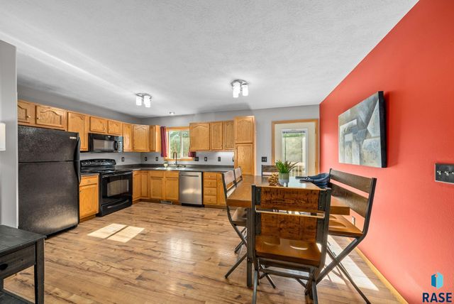 1507 N Highland Ave Avenue, Sioux Falls, SD 57103