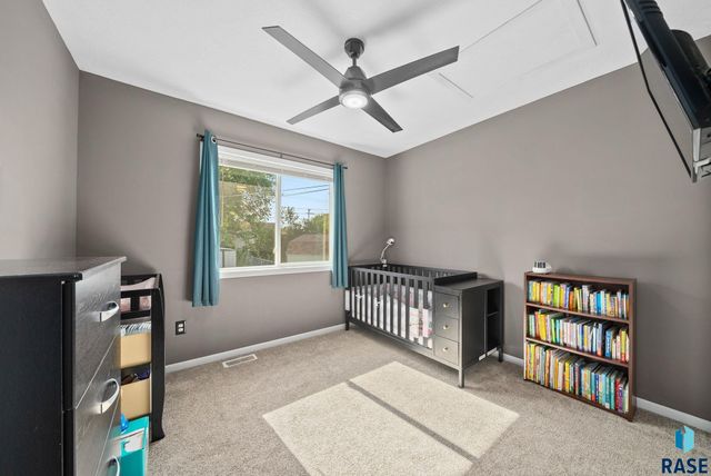 1507 N Highland Ave Avenue, Sioux Falls, SD 57103