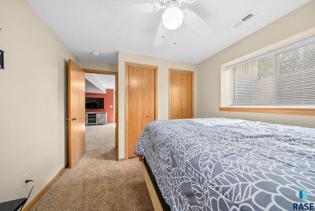 1507 N Highland Ave Avenue, Sioux Falls, SD 57103