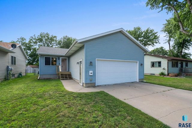 1507 N Highland Ave Avenue, Sioux Falls, SD 57103