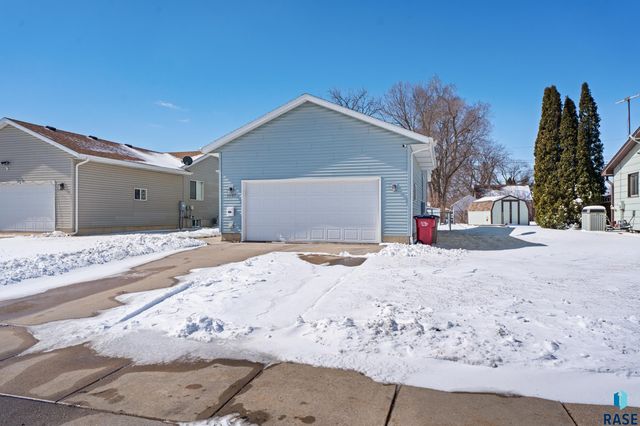 1507 N Highland Ave Avenue, Sioux Falls, SD 57103