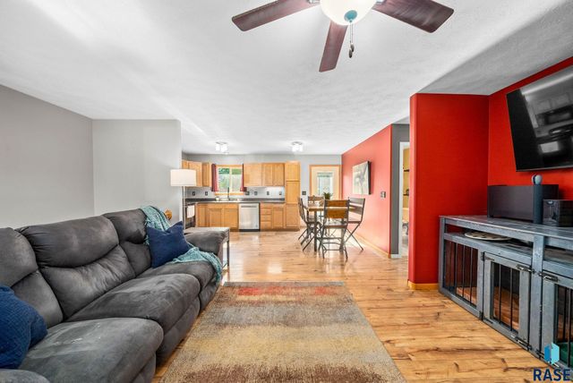 1507 N Highland Ave Avenue, Sioux Falls, SD 57103