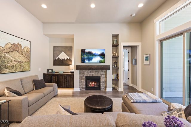 3119 NW Hidden Ridge Drive, Bend, OR 97703