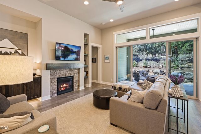 3119 NW Hidden Ridge Drive, Bend, OR 97703