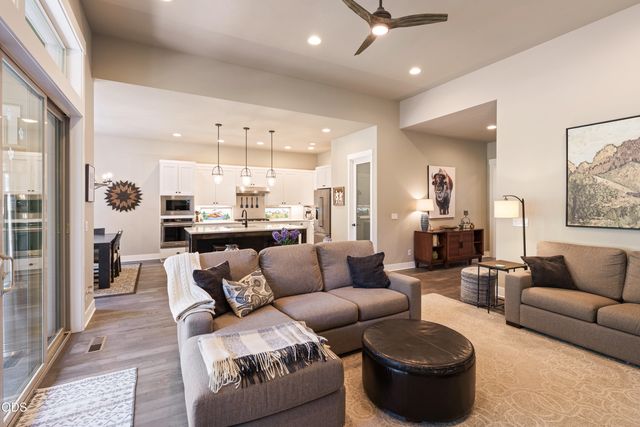 3119 NW Hidden Ridge Drive, Bend, OR 97703