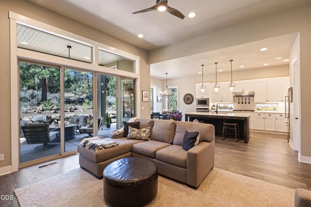 3119 NW Hidden Ridge Drive, Bend, OR 97703