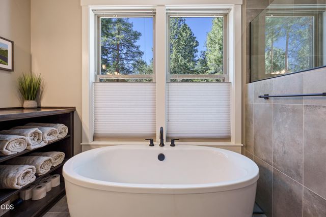 3119 NW Hidden Ridge Drive, Bend, OR 97703