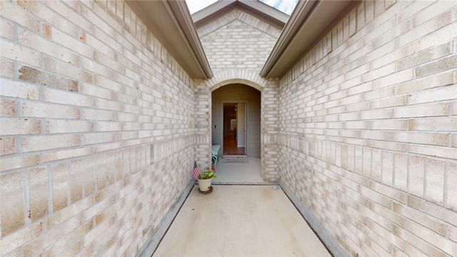 13557 Gunsmoke Lane, Cresson, TX 76035