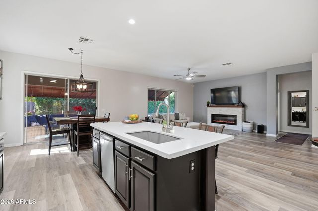 3640 S TOWER Avenue, Chandler, AZ 85286