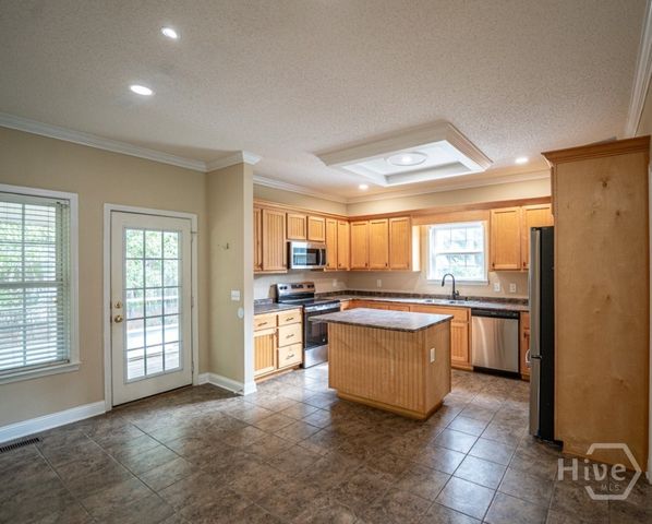 292 Vining Way, Richmond Hill, GA 31324