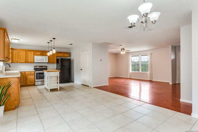 2630 Rocky Ridge, Canyon Lake, TX 78133