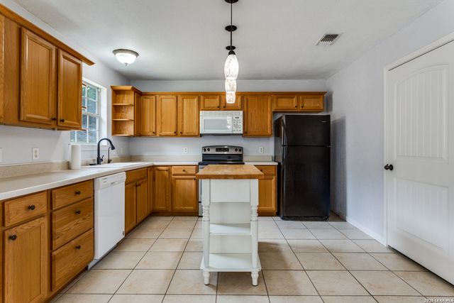 2630 Rocky Ridge, Canyon Lake, TX 78133