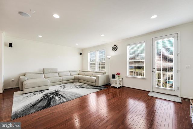 21523 WILLOW BREEZE SQ, Ashburn, VA 20147