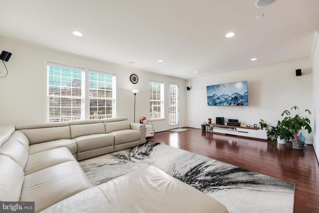 21523 WILLOW BREEZE SQ, Ashburn, VA 20147
