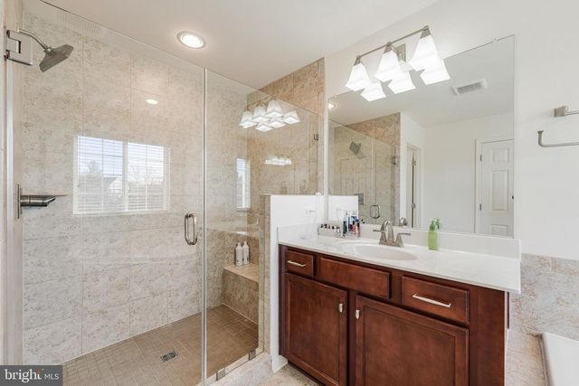 21523 WILLOW BREEZE SQ, Ashburn, VA 20147