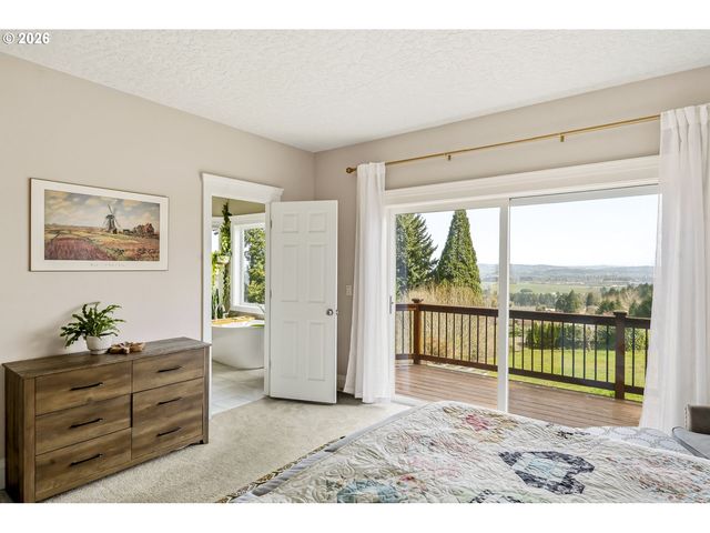 32907 Sw LAURELVIEW Rd, Hillsboro, OR 97123