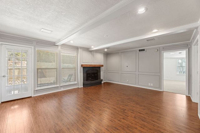 817 Sylvan Drive, Fort Worth, TX 76120