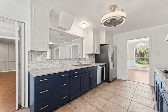 817 Sylvan Drive, Fort Worth, TX 76120