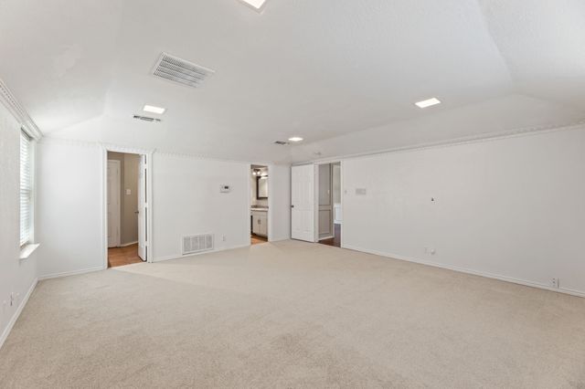 817 Sylvan Drive, Fort Worth, TX 76120