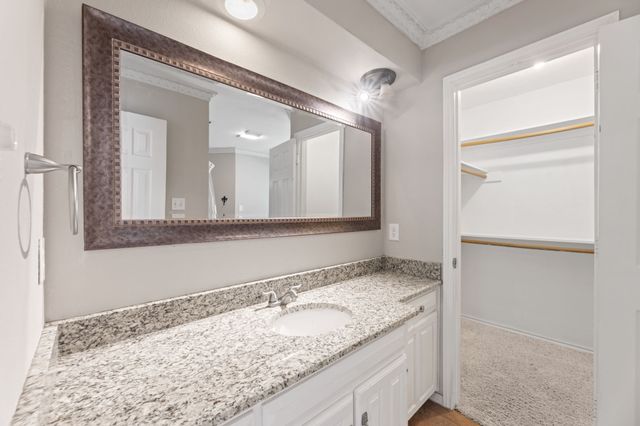 817 Sylvan Drive, Fort Worth, TX 76120