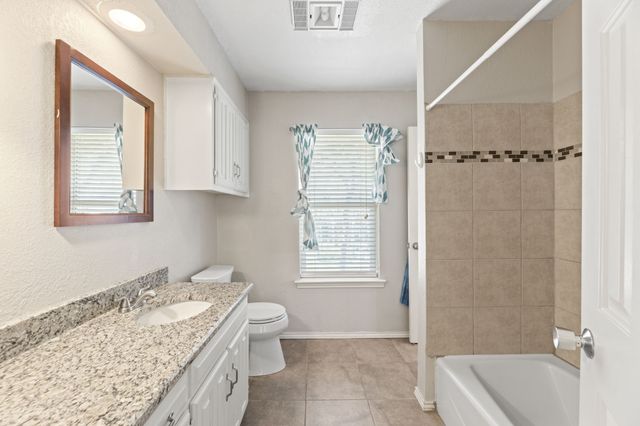 817 Sylvan Drive, Fort Worth, TX 76120