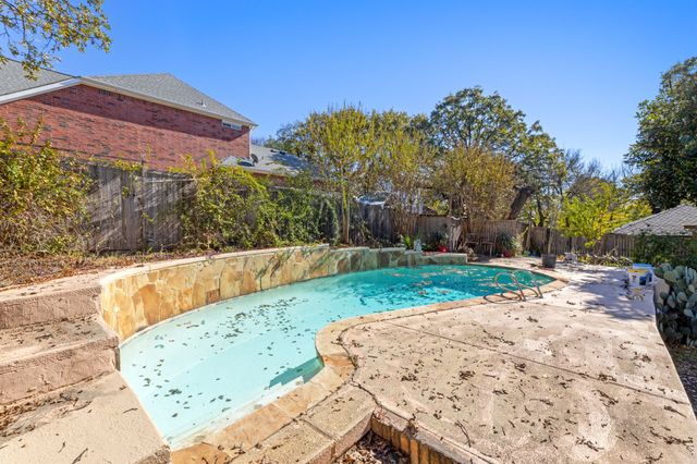 817 Sylvan Drive, Fort Worth, TX 76120