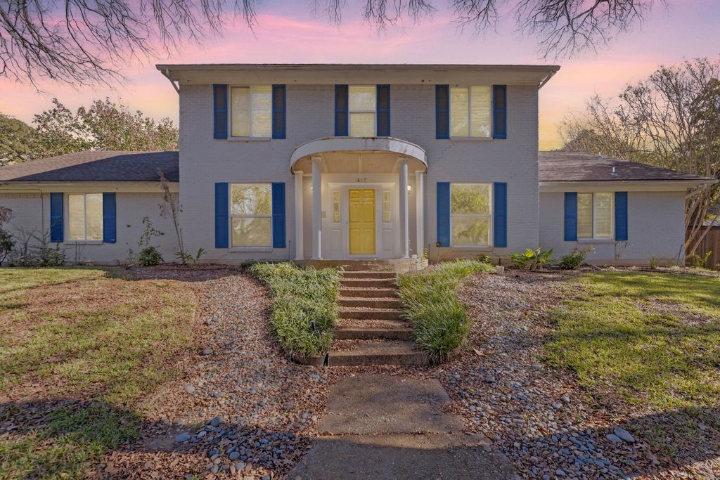 817 Sylvan Drive, Fort Worth, TX 76120