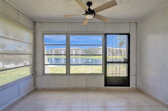 9440 Poinciana Place 101, Davie, FL 33324