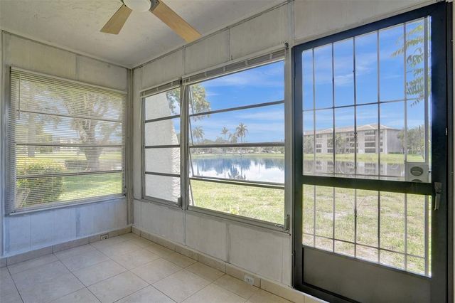 9440 Poinciana Place 101, Davie, FL 33324