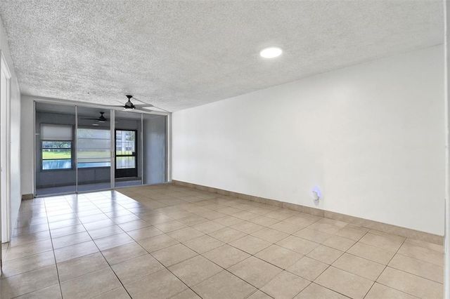 9440 Poinciana Place 101, Davie, FL 33324