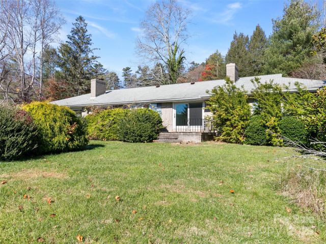 110 Yardley Court, Hendersonville, NC 28739