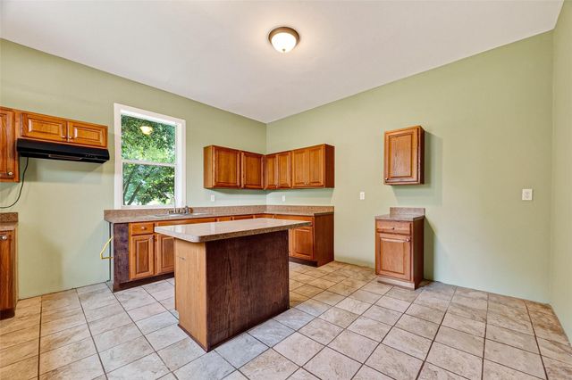 26390 Pecan Grove, Cleveland, TX 77328